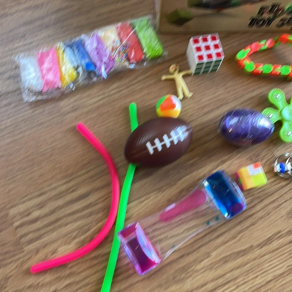 🟢3/$15 🆕 22 piece Fidget Toy Set